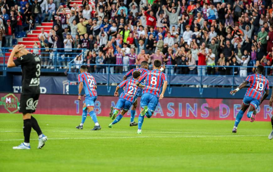 Les caennais l'ont emporté face à l'Amiens SC après une superbe performance ponctuée par 3 buts !