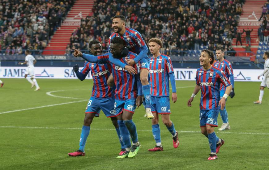 Alexandre Mendy a donné l'avantage au Stade Malherbe sur penalty ce soir face au DFCO 