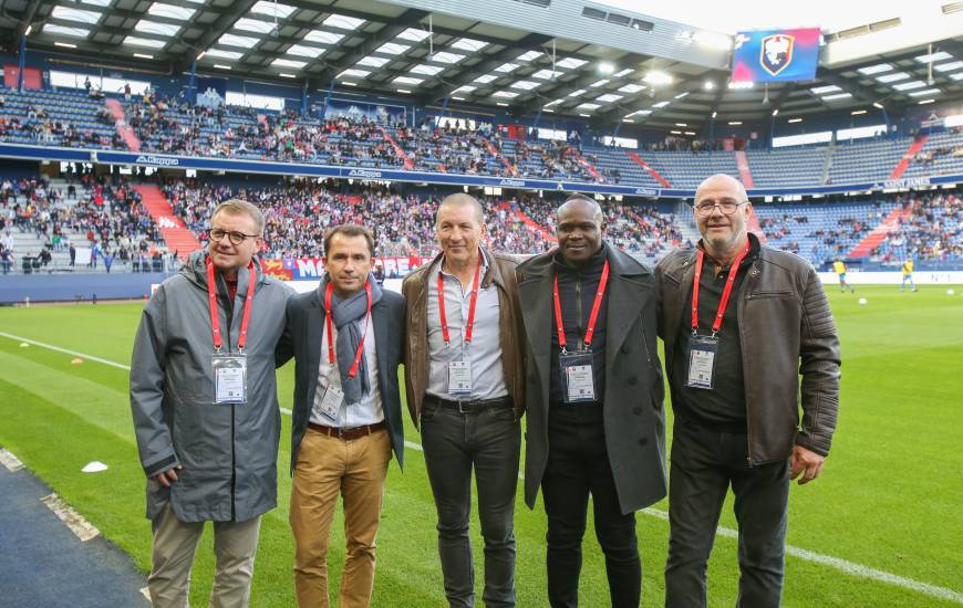 Frédéric Petereyns, Stéphane Dedebant, Yvan Lebourgeois, Hippolyte Dangbeto et Joël Germain étaient ce Samedi à d'Ornano à l'occasion des 30 ans du match de coupe d'Europe face à Saragosse