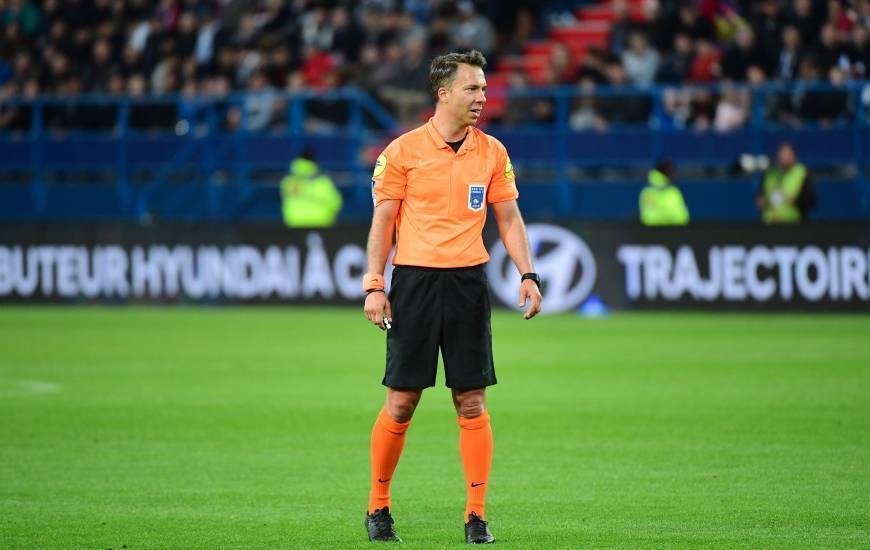 Johan Hamel aura dirigé le Stade Malherbe Caen a 18 reprises au cours de sa carrière d'arbitre