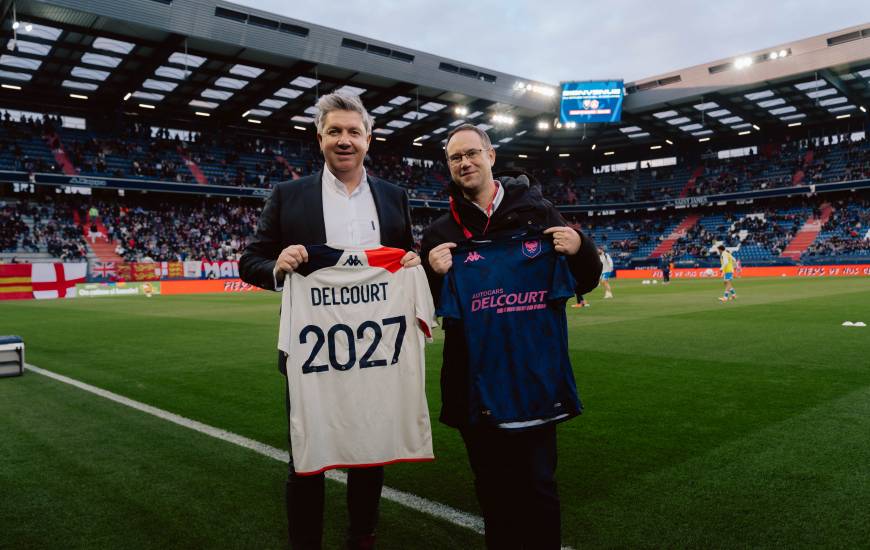 Stéphane Delcourt aux côtés d'Olivier Pickeu après avoir renouvelé son contrat avec le Stade Malherbe Caen