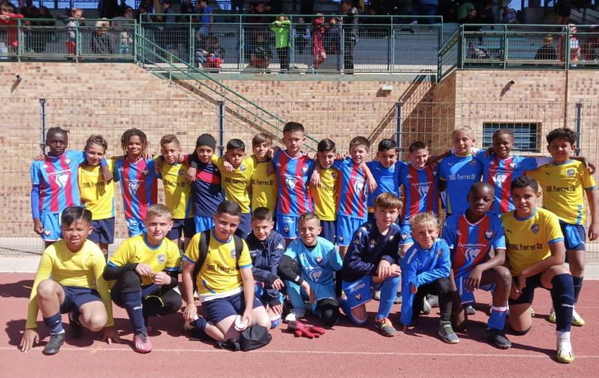 LES JEUNES U11 DU STADE MALHERBE CAEN AVEC LA FAMILLE D'ACCUEIL AU TOURNOI DES CHAMPIONS