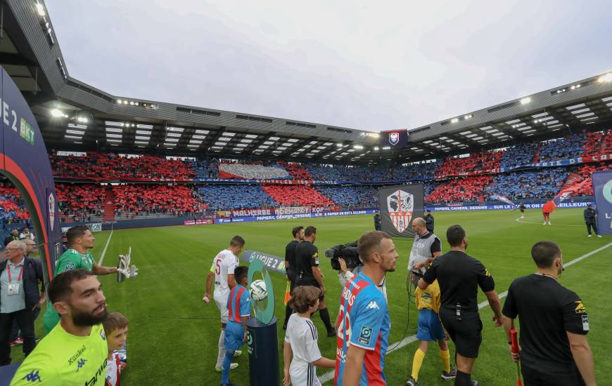 Le tifo réalisé par le Malherbe Normandy Kop afin de fêter les trente ans du stade Michel d'Ornano