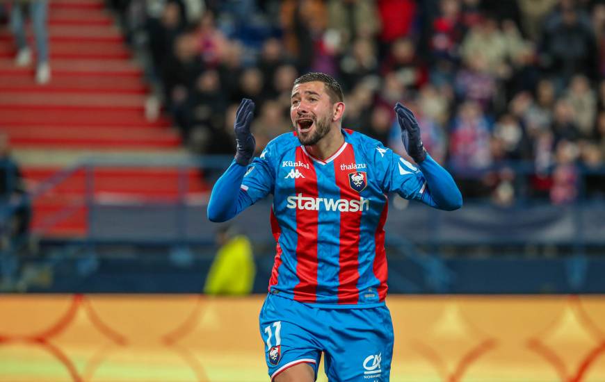 Toute la frustration de Mickaël Le Bihan, les Caennais sont tombés sur un grand gardien du côté de l'ESTAC Troyes ce soir