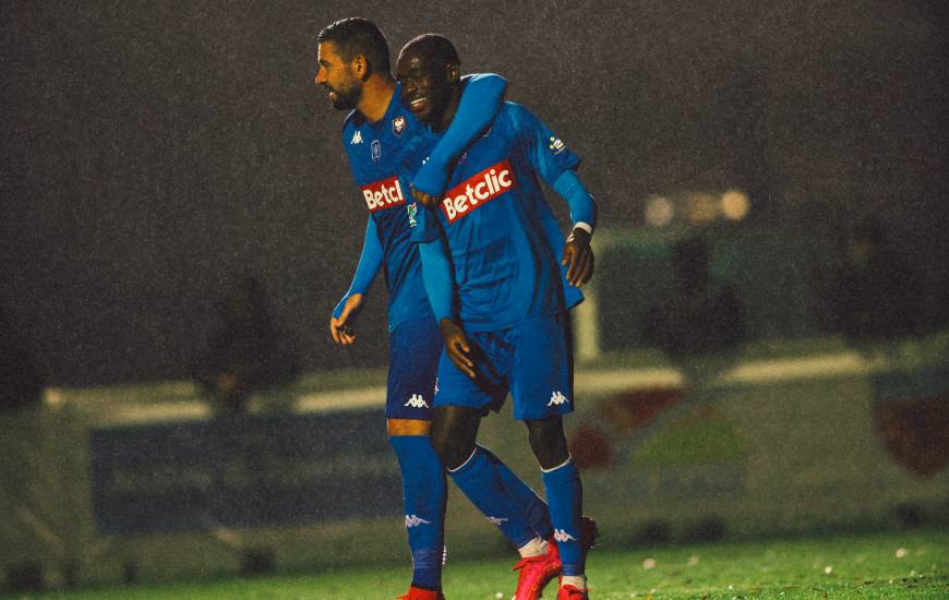 Godson Kyeremeh et Mickaël Le Bihan se sont illustrés avec un but samedi soir face au FC Loon-Plage 