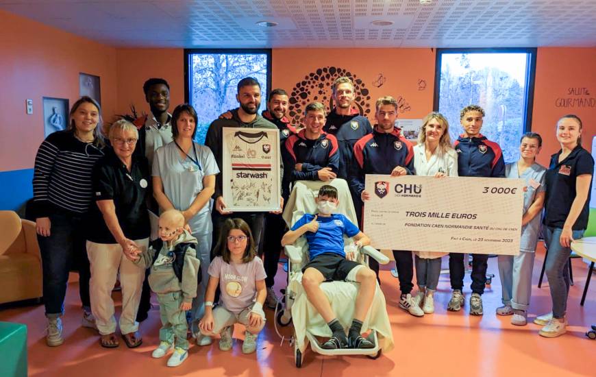 Moment de partage avec les enfants hospitalisés et le personnel du CHU de Caen