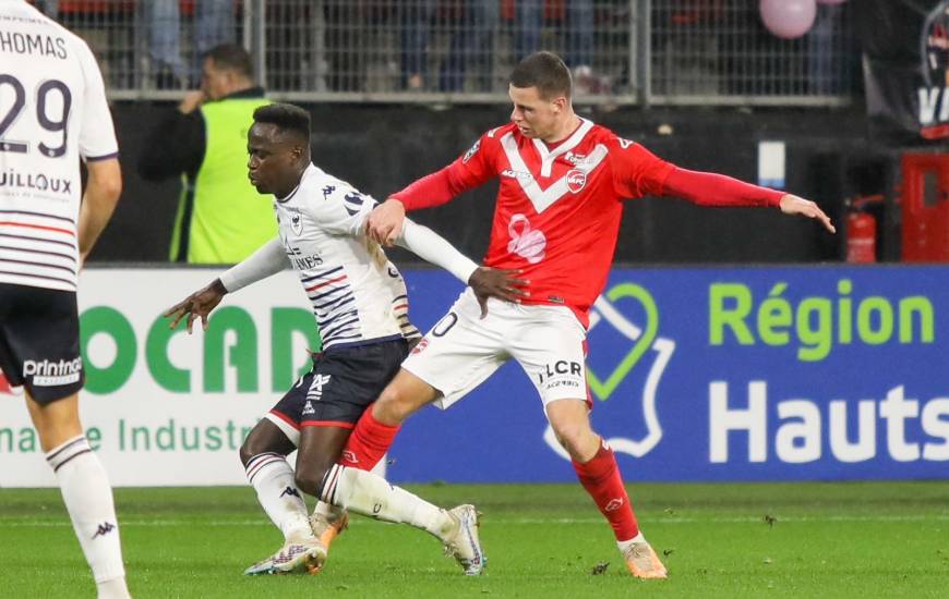 Le Stade Malherbe Caen a arraché le match nul dans le temps additionnel sur la pelouse de Valenciennes