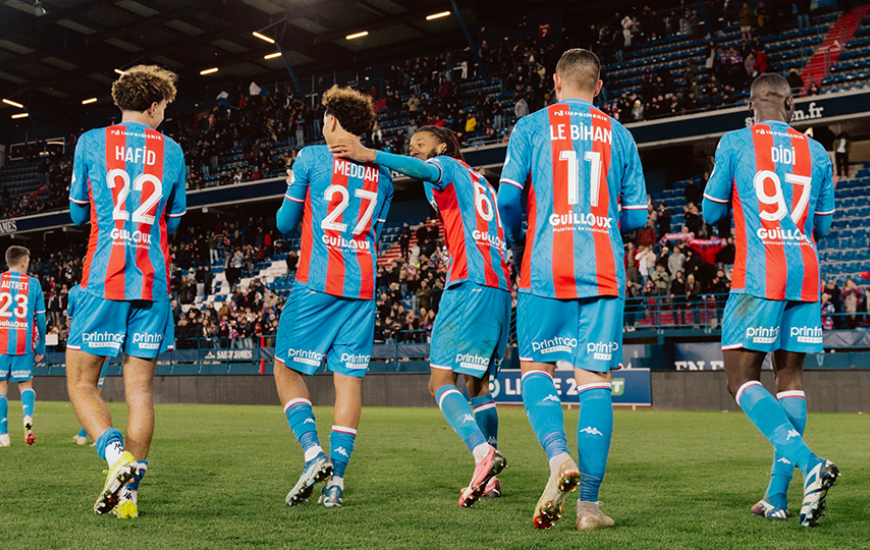 La joie des Caennais après leur succès face à Angers SCO hier soir sur la pelouse du stade Michel d'Ornano 