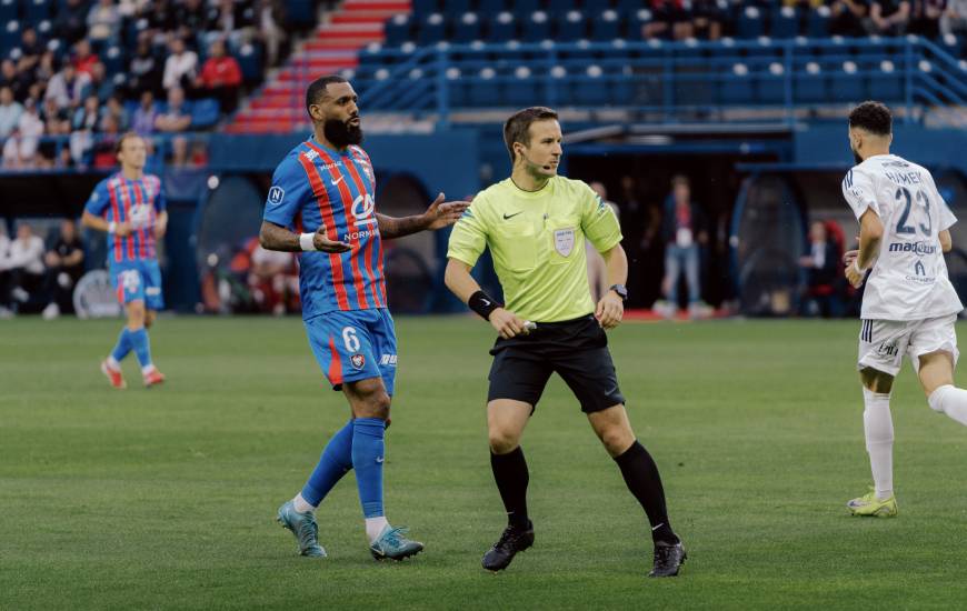 Edgar Barenton lors du premier match de la saison à d'Ornano face à Aubagne
