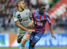 Au Vélodrome, Dennis Appiah et la défense caennaise seront soumis à rude épreuve face à la puissance offensive marseillaise incarnée, ici, par Dimitri Payet.
