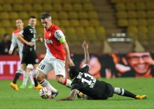 Arrivé sur le Rocher à l'été 2013, Jérémy Toulalan qui se trouvait en fin de contrat avec l'ASM devrait prolonger avec Monaco pour deux saisons.