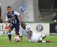 Muet depuis dix rencontres, Wissam Ben Yedder, ici avec Jean-Jacques Pierre lors du match aller au Stadium, symbolise les difficultés actuelles du Téfécé.