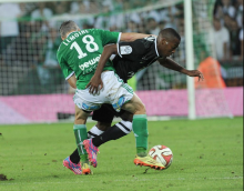 Compte tenu de l'absence de Fodé Koïta, Thomas Lemar se retrouve en concurrence avec Hervé Bazile pour une place dans le onze titulaire.