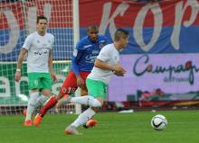Contre le Stade Malherbe, son ancien club, Romain Hamouma pourrait connaître sa première titularisation en Ligue 1 depuis la 20e journée et une blessure au mollet.