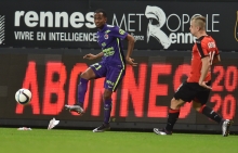 Après le Rennais Kamil Grosicki, Chaker Alhadhur va voir l'opposition augmentée encore d'un cran sur son couloir gauche  avec les Parisiens Angel Di Maria et Serge Aurier.