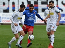 Compte tenu de la suspension d'Alaeddine Yahia, Syam Ben Youssef qui était déjà entré en jeu contre Angers devrait connaître une cinquième titularisation en Ligue 1 à Bordeaux.