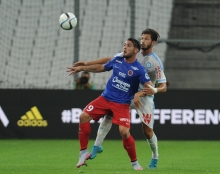 Pour son baptême du feu sous le maillot "Bleu et Rouge", Andy Delort a livré un duel acharné avec la charnière centrale marseillaise et, notamment, Stéphane Sparagna.