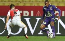 Passeur décisive face à Rennes et Saint-Etienne, Hervé Bazile, dont les pépins physiques appartiennent à de l'histoire ancienne, pourrait bien être titulaire contre Monaco.