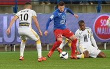 Christopher Opéri, ici contre le PSG, pourrait faire partie des éléments, habitués à jouer dans les catégories supérieures, susceptibles de renforcer l'équipe de Frank Dechaume.