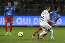 Touché à l'épaule en fin de match, Ismaël Diomandé pourrait souffrir d'une luxation. En cas d'opération, le milieu défensif prêté par Saint-Etienne devrait être absent deux mois.