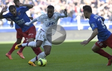 Avertis au Stade des Lumières, leur troisième avertissement en moins de dix rencontres, Nicolas Seube et Damien Da Silva, entourant, ici, Alexandre Lacazette, seront suspendus pour le déplacement à Saint-Etienne le 28 février.