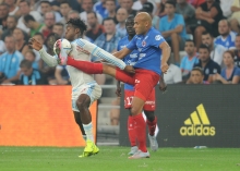 A l'image de cette intervention d'Alaeddine Yahia, Patrice Garande attend de son équipe un comportement défensif similaire à ce lui affiché au Vélodrome.