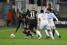 Remis de sa pointe derrière une cuisse, Jordan Adéoti effectue son retour dans le groupe alors qu'une incertitude plane sur Vincent Bessat, victime d'un gros coup sur la cheville.