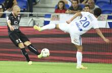 A l'image de cet essai devant le Lyonnais Rafael, Vincent Bessat est le joueur du Stade Malherbe qui centre le plus avec 20 tentatives ; le sixième de Ligue 1.