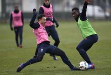 Forfait contre Nancy, mardi soir, à cause d'une gêne aux ischio-jambiers, Yann Karamoh remplace numériquement Steed Malbranque dans le groupe de Patrice Garande.