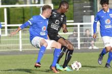 Privé de la rencontre face au Havre à cause d'une ampoule qui s'était infectée, Jordan Nkololo pourra participer normalement au stage à Carnac.