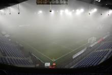 A cause du brouillard, la rencontre entre le Stade Malherbe et le FC Metz qui devait avoir lieu ce samedi soir est reportée à dimanche. Coup d'envoi à 14 h 30.