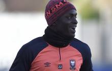 S'il s'est entraîné ce mardi après-midi avec le groupe, Adama Mbengue ne postule pas à une place dans les "18" contre Lyon en Coupe de France. Absent des terrains depuis la mi-janvier, le latéral gauche sénégalais est encore trop juste.