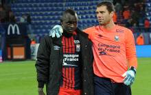 Réconforté par Rémy Vercoutre après le match contre Dijon où il a reçu un carton rouge, Adama Mbengue a écopé d'un match de suspension ferme + un autre avec sursis.