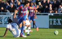 Désormais entraîneur adjoint à Amiens, Romain Poyet (36 ans) a porté le maillot "Bleu et Rouge" pendant 18 mois (août 2012 - janvier 2014), marquant cinq buts en 36 apparitions.