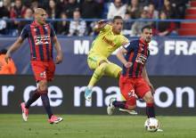 Yacine Bammou au duel avec Damien Da Silva et Alaeddine Yahia il y a deux ans avec le FC Nantes