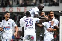 La joie collective des joueurs du Stade Malherbe après le but de Claudio Beauvue qui vient confirmer la victoire face au Dijon FCO