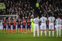Les joueurs du Stade Malherbe Caen et d'Amiens ont respecté une minute d'applaudissements avant le match à La Licorne samedi dernier