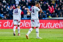 La déception d'Alexander Djiku et Yacine Bammou lors du revers (2-0) sur la pelouse de La Mosson hier après-midi