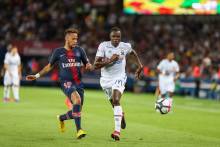 Romain Genevois au duel avec Neymar, sans être trop dangereux, il a tout de même inscrit le premier but de la rencontre