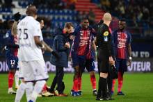 Prince Oniangué est sorti en début de rencontre mardi soir face au Toulouse FC après s'être blessé au genou droit, remplacé par Baisama Sankoh