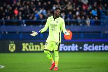 Brice Samba a regretté le début de seconde période du Stade Malherbe Caen face à l'OM, marqué par le but de Morgan Sanson et le carton rouge reçu par Frédéric Guilbert