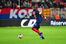 Absent du 16e de Coupe de la Ligue BKT, Prince Oniangué, capitaine du Stade Malherbe devrait retrouver sa place au milieu de terrain demain soir