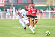 Pressenti au poste de latéral droit pour palier les absences de Frédéric Guilbert et Jonathan Gradit, Baïssama Sankoh est finalement forfait pour l'ouverture du championnat au Parc des Princes