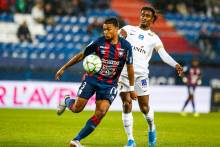 Yoël Armougom, passeur décisif sur l'ouverture du score de Prince Oniangué après un centre venu de la droite