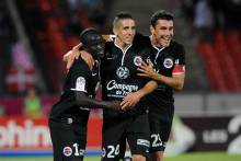 Florian Raspentino avec N'Golo Kanté et Julien Féret lors du premier match de la saison 2014 / 2015 à Évian