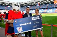 Le Stade Malherbe Caen a remis un chèque de 1 000€ à l'antenne régionale de la fondation du patrimoine