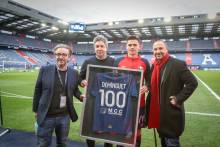 Jessy Deminguet a reçu un maillot symbolique pour son 100e match disputé sous les couleurs du Stade Malherbe Caen