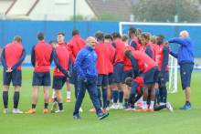 Pascal Dupraz et les joueurs du Stade Malherbe Caen recevront La Berrichonne de Châteauroux samedi soir à d'Ornano