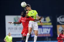 Nicolas Seube et les Caennais victorieux (1-3) sur la pelouse du Clermont Foot lors de la saison 2009 / 2010