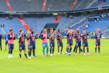 Les joueurs du Stade Malherbe ont pu célébrer leur victoire avec les supporters présents à d'Ornano